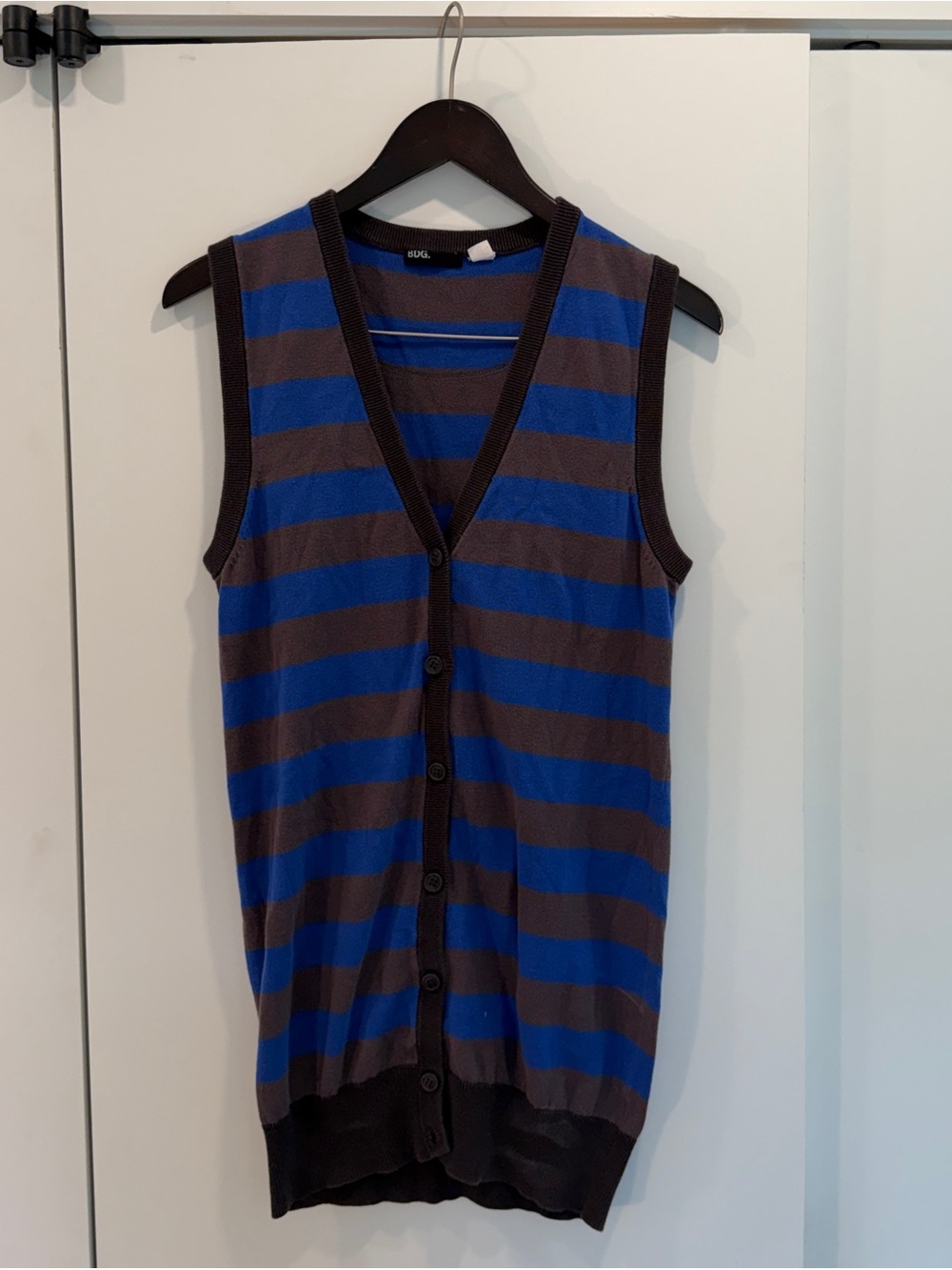 BDG Striped Sleeveless Button-Front Knit Vest in Blue & Gray Size Medium
